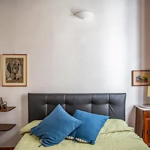 Lovely One Bedroom Nearby Ponte Vecchio Apartment Florence