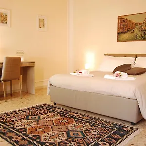 Cozy Quiet Guglie Apartment Venice
